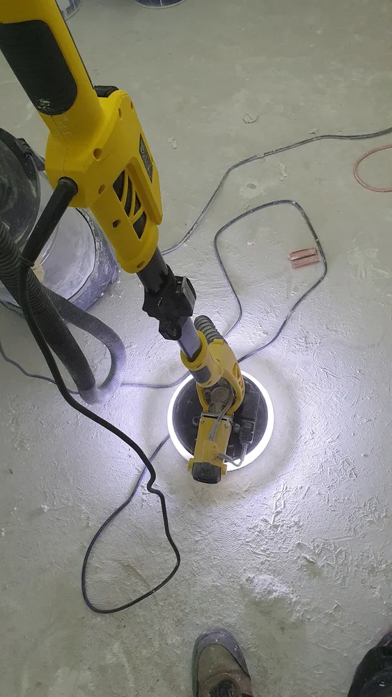 Barramento mecânico profissional com lixadora girafa e luz LED rasante